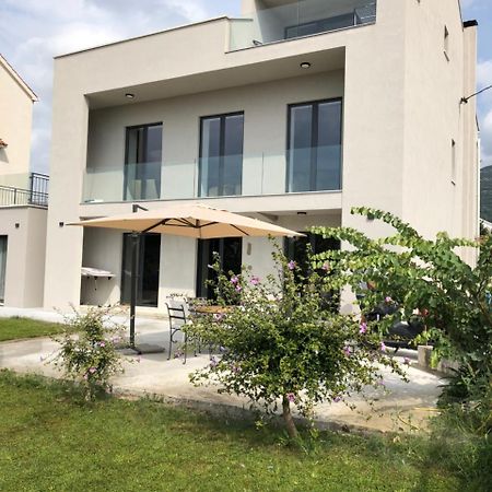 Apartment Tomas Kaštela Екстериор снимка