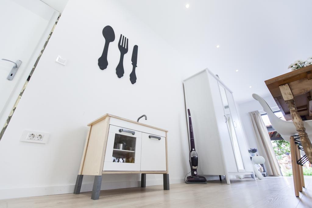 Apartment Tomas Kaštela Екстериор снимка