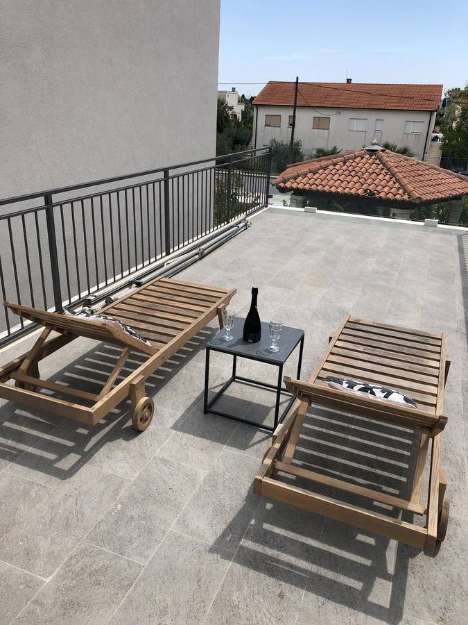 Apartment Tomas Kaštela Екстериор снимка